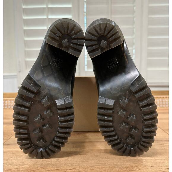 Dr. Martens Docs Hurston Leather Heeled Chelsea Boots Black Sendal Size 8 NWOB - Picture 10 of 12